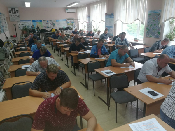 В пункте выездного обучения Академии АСМАП во Владивостоке состоялся выпуск 77 водителей-международников В пункте выездного обучения Академии АСМАП во Владивостоке состоялся выпуск 77 водителей-международников