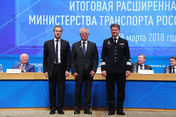 Указом Президента Российской Федерации П. Ф. Павлюку присвоено почетное звание «Заслуженный работник транспорта Российской Федерации» Указом Президента Российской Федерации П. Ф. Павлюку присвоено почетное звание «Заслуженный работник транспорта Российской Федерации»