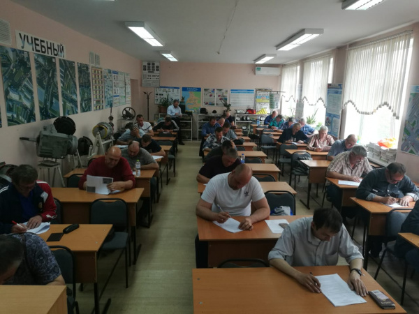 В пункте выездного обучения Академии АСМАП во Владивостоке состоялся выпуск группы водителей-международников В пункте выездного обучения Академии АСМАП во Владивостоке состоялся выпуск группы водителей-международников